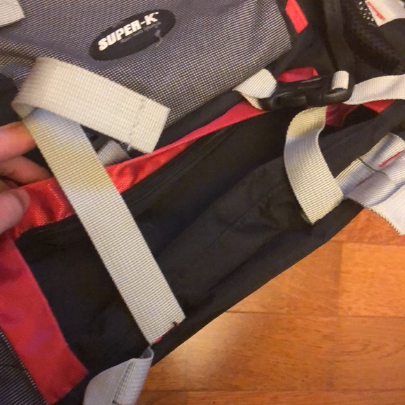 Mid size backpack for hiking camping travelling - Picture 6 of 10